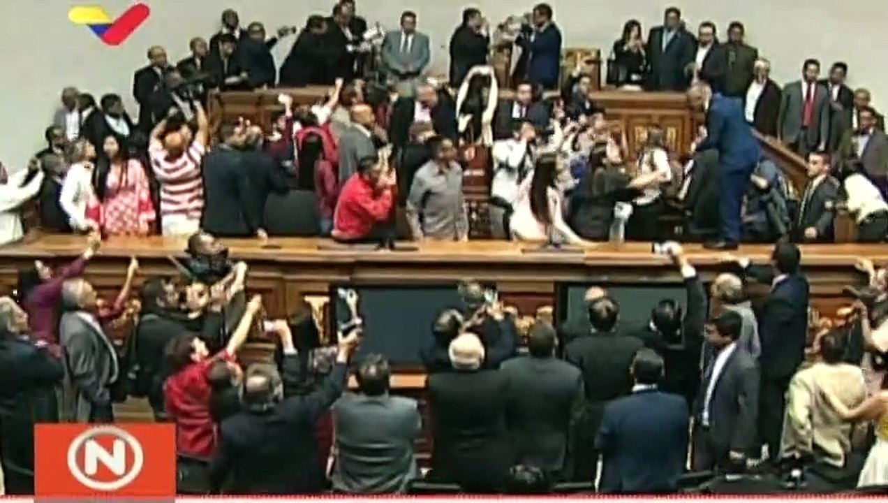 Diputado rival de Guaidó se autoproclama presidente del Parlamento con apoyo del chavismo