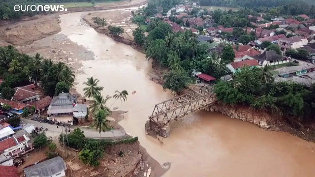 Inondations meurtrières en Indonésie