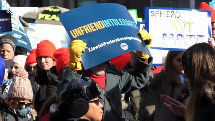 Thousands march across Brooklyn Bridge against anti-Semitism