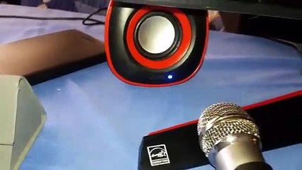 ¿Sabes cómo eliminar el molesto ruido de fondo de tu micrófono del ordenador?