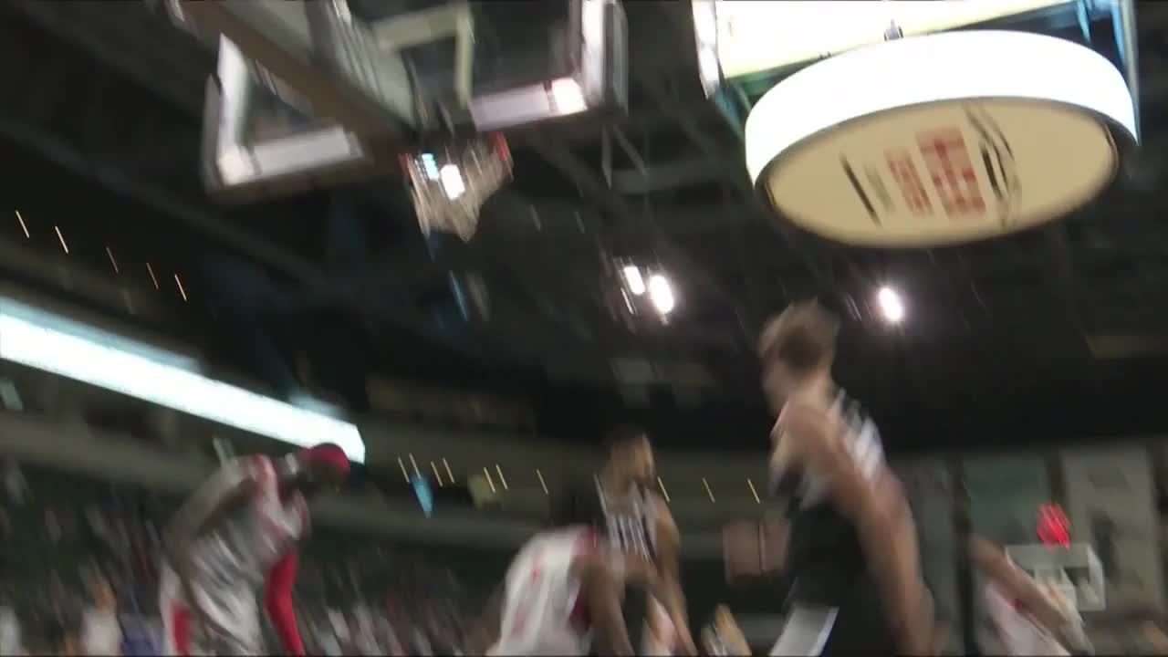 Luka Samanic with the flush
