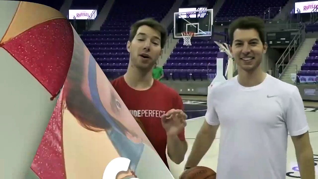 Baloncesto: una canasta imposible que supera las mejores de la NBA