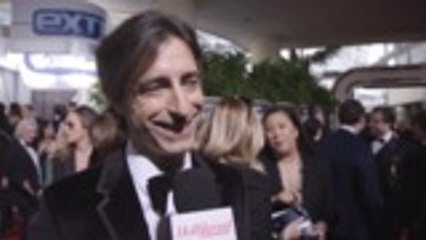 Скачать видео: 'Marriage Story' Director Noah Baumbach Visited the Set of Greta Gerwig's 'Little Women' 