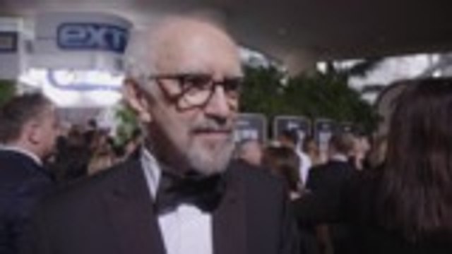 'The Two Popes' Star Jonathan Pryce Reunited With 'Miss Saigon' Co-Star Billy Porter On Red Carpet | Golden Globes 2020