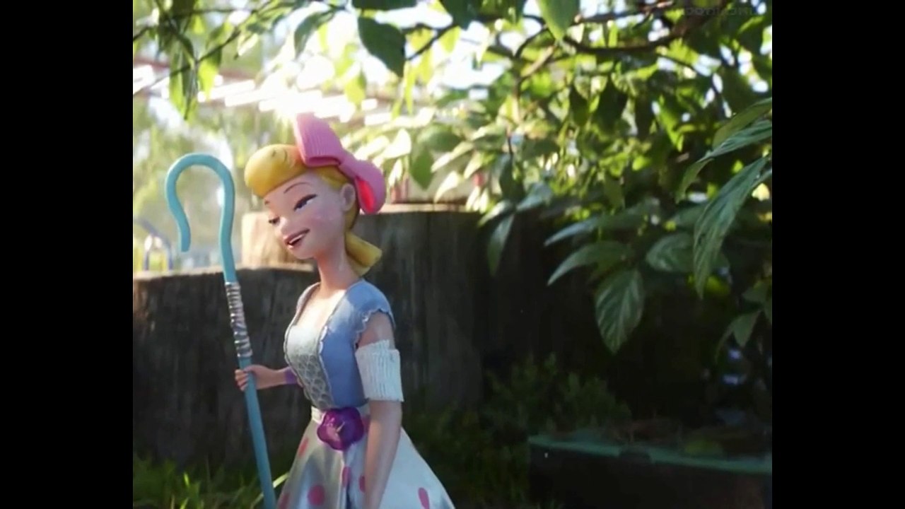 Bo's Frozen Event Part 6: Anna & Elsa reunite with Bo/Princess meets Police Officer