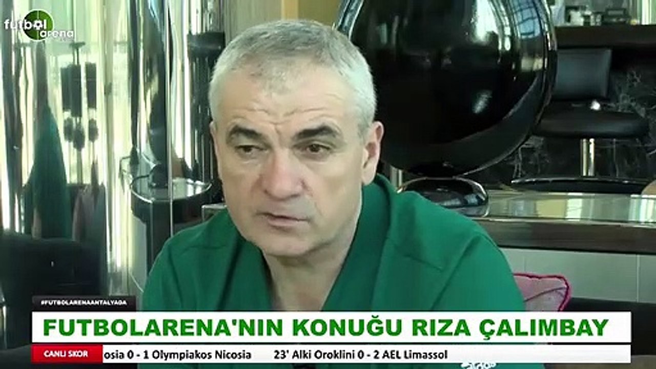 Rıza Çalımbay: "Beşiktaş'ta oynarken transfer teklifi gelmişti bana, takım kaptanıyım bir yere gitme şansım yok demiştim"