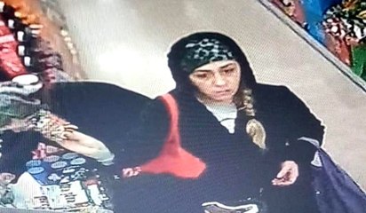 Cüzdanın sahibini arıyormuş gibi yapıp paraları çaldı