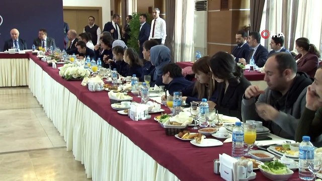 Ulaştırma Bakanı Turhan:'Toplam 13 bin 21 kilometrelik demir yolu hattında yapım, ihale ve etüt proje çalışmaları devam ediyor'