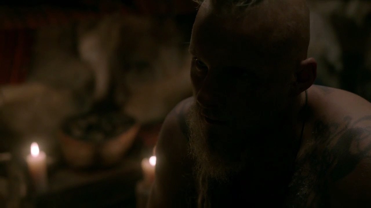 Vikings hot scene bjorn ironside