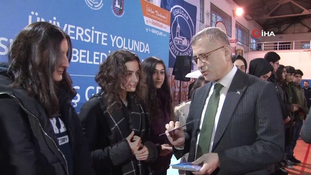 Gençler soru bankası kitapları yerine akıllı cihazlarında soru çözecek