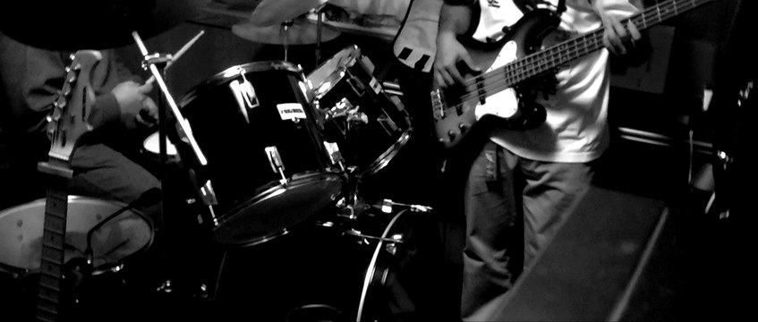 Jackson Sisters - Rock Steady Bass & Drum