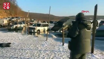 Buz kırıldı, 30 araç suya battı
