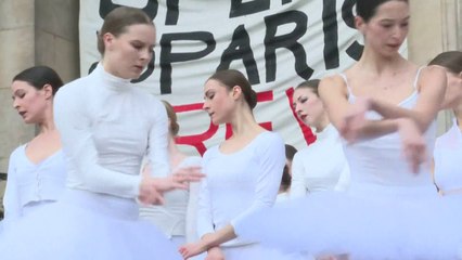 Vazhdon protesta në Francë, edhe balerinët në grevë