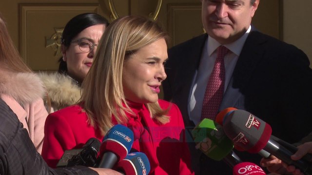 Meta: Ti shtrijmë dorën atyre që kanë nevojë - News, Lajme - Vizion Plus