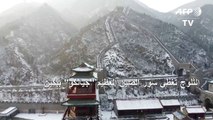 الثلوج تغطي سور الصين العظيم 