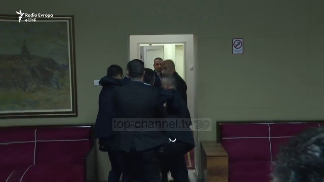 Ligji për fetë, tension në Malin e Zi/ Opozita pro serbe e shqetësuar për pronat e kishës ortodokse