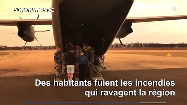 Incendies en Australie: évacuations des habitants des villes sinistrées