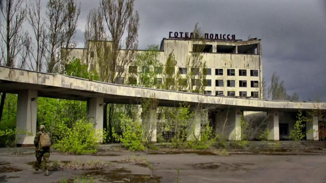 Pema e Krishtlindjes vendoset në “qytetin fantazmë” të Çernobilit – për herë të parë pas vitit 1986