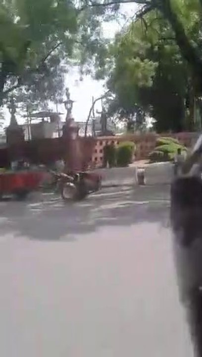 .Delhi president house good videosmp4_Td7ec69eb_360p