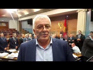 MALI I ZI, PERLESHJE NE PARLAMENT,OPOZITA PRO SERBE USHTRON DHUNE - News, Lajme - Kanali 7