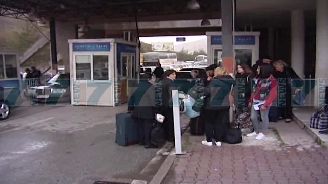 FLUKS NE PIKAT KUFITARE, POLICIA SHTON SPORTELET DHE KONTROLLET - News, Lajme - Kanali 7