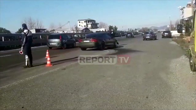 Report TV - Makina përplas për vdekje drejtuesin e një çiklomotori në aksin Laç-Mamurras
