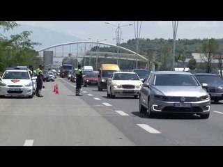 Ora News - Kujdes me shpejtësinë dhe alkoolin gjatë festave! Policë në çdo aks rrugor