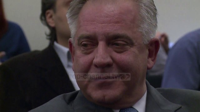 Ish-kryeministri kroat dënohet me 6 vjet burg për mitmarrje