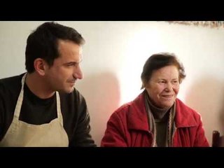 'Qofshin të kaluara dhe 2019-a i marrtë me vete'! Veliaj i shtron drekën njerëzve në nevojë