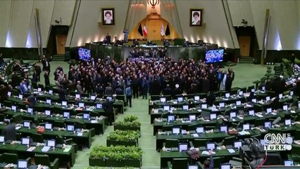 Vekiller "Amerika’ya ölüm" sloganları attı