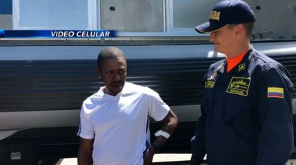 Armada colombiana rescataron a tres ecuatorianos que naufragaban en alta mar