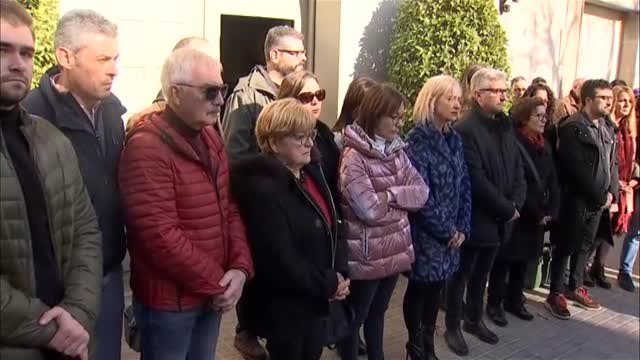 Un hombre mata presuntamente a su mujer y a su hija de tres años en Esplugas de Llobregat