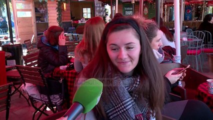 Tirana i rikthehet rutinës/ Pas festës kafenetë mbushen plot