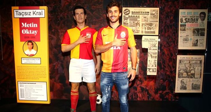 Galatasaray'ın yeni transferi Saracchi formayı giydi! İşte ilk sözleri