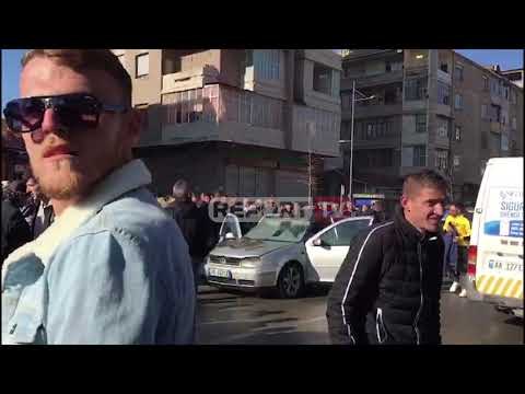 Korçë/Digjet makina në ecje, brenda ndodheshin çifti me vajzën 7- vjeçare, nuk ka të lënduar