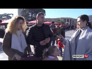 Report TV - Ditët e para të 2020, gjallërohen rrugët e Tiranës, bizneset nisin punën normalisht