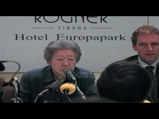 Sadako Ogata në Kosovë - (26 Mars 2000)