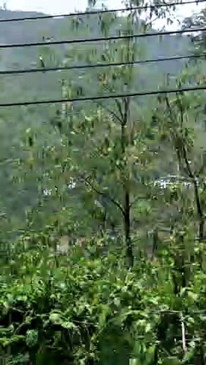 Manukamana mai road view