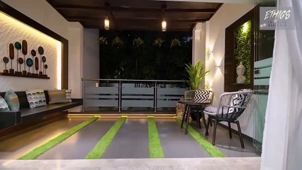 Cozy 4 Bhk apartment interiors by Rajesh Ranka