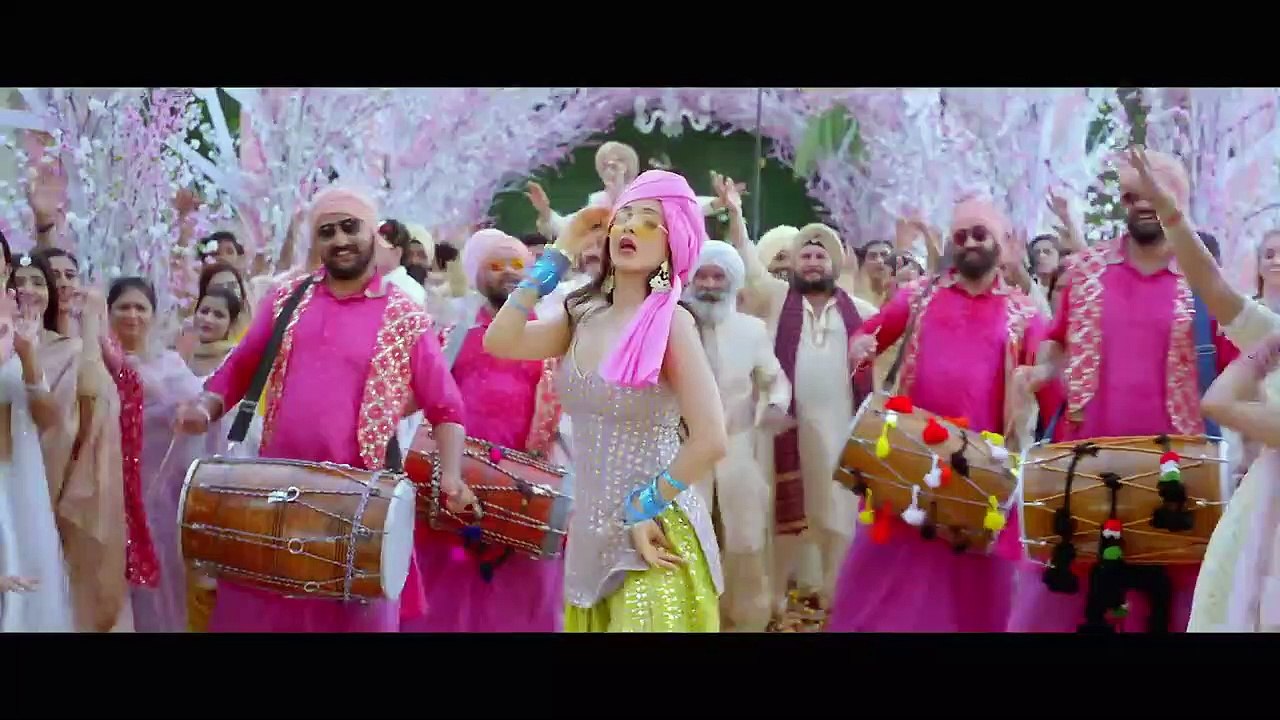 Good Newwz - Official Trailer _ Akshay, Kareena, Diljit, Kiara _ Raj Mehta _ In cinemas 27th Dec ( 720 X 1280 )