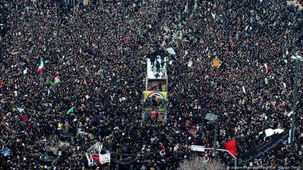 Funeral de Soleimani paralisa Teerã e leva aiatolá Khamenei às lágrimas