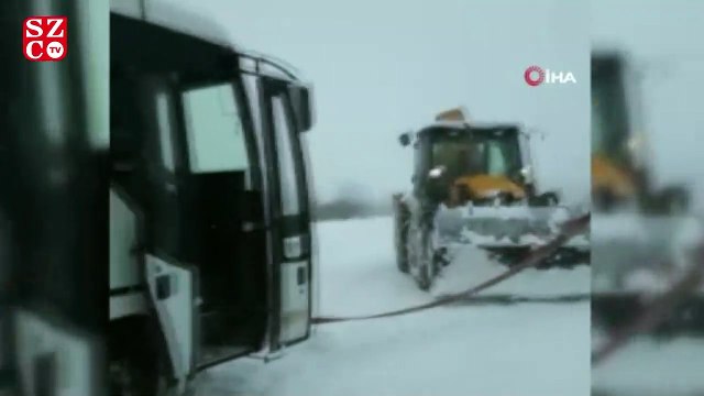 Bilecik’te yolda kalan öğrenci servisi ve vatandaşlar kurtarıldı