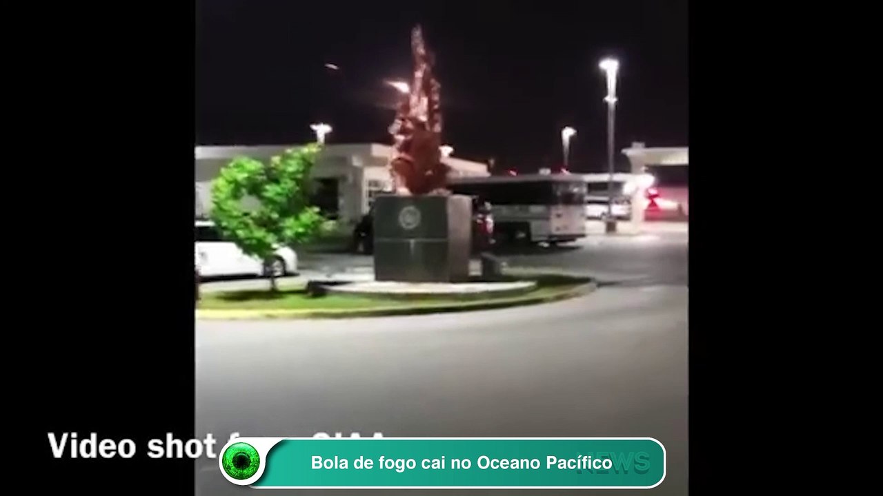 Bola de fogo cai no Oceano Pacífico