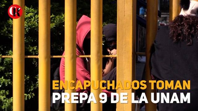 Encapuchados toman Prepa 9 de la UNAM