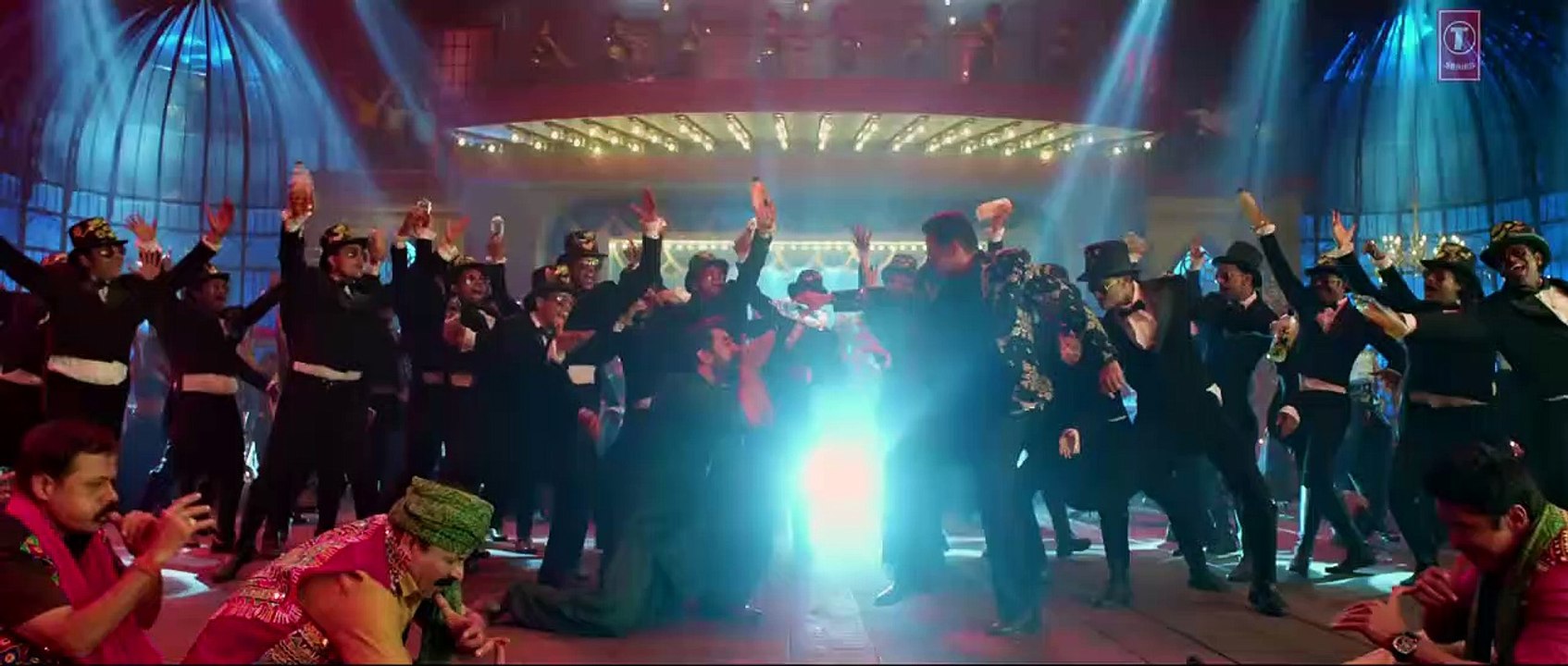 Full Video- Munna Badnaam Hua - Dabangg 3 - Salman Khan - Badshah,Kamaal K, Mamta S - Sajid Wajid - YouTube