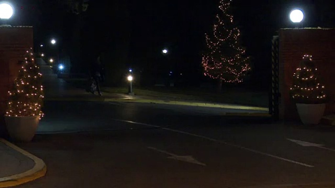 Felipe y Letizia se toman el roscón de Reyes con el abuelo Jesús Ortiz