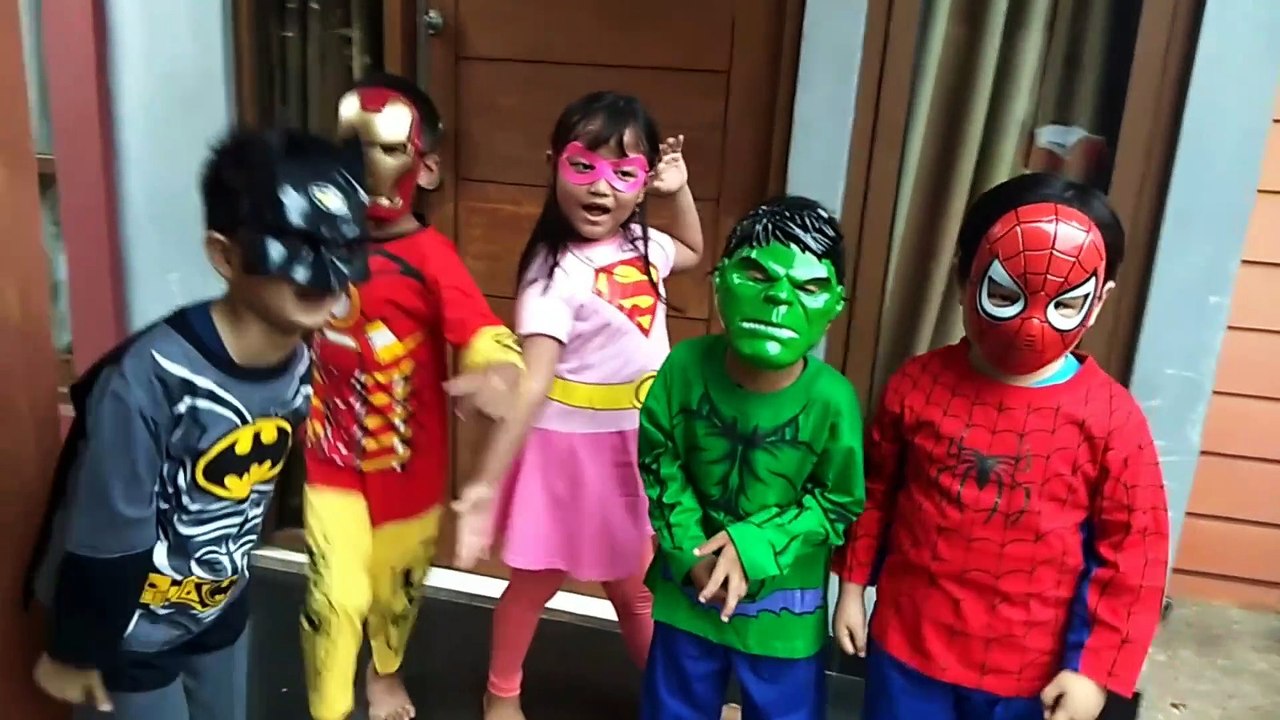 Superhero Beraksi & Unboxing Paket Isi Kostum Superhero + Topeng