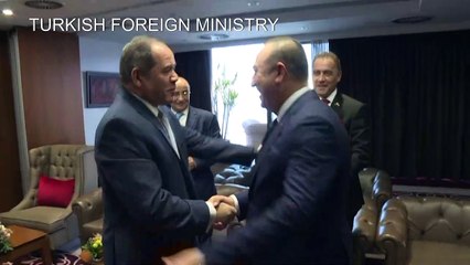 وزير الخارجية التركي يلتقي نظيره الجزائري في الجزائر