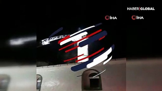 Fırtına minareyi yıktı… Facia ucuz atlatıldı