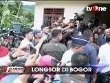 Jokowi Tinjau Longsor di Bogor Sambil Kehujanan